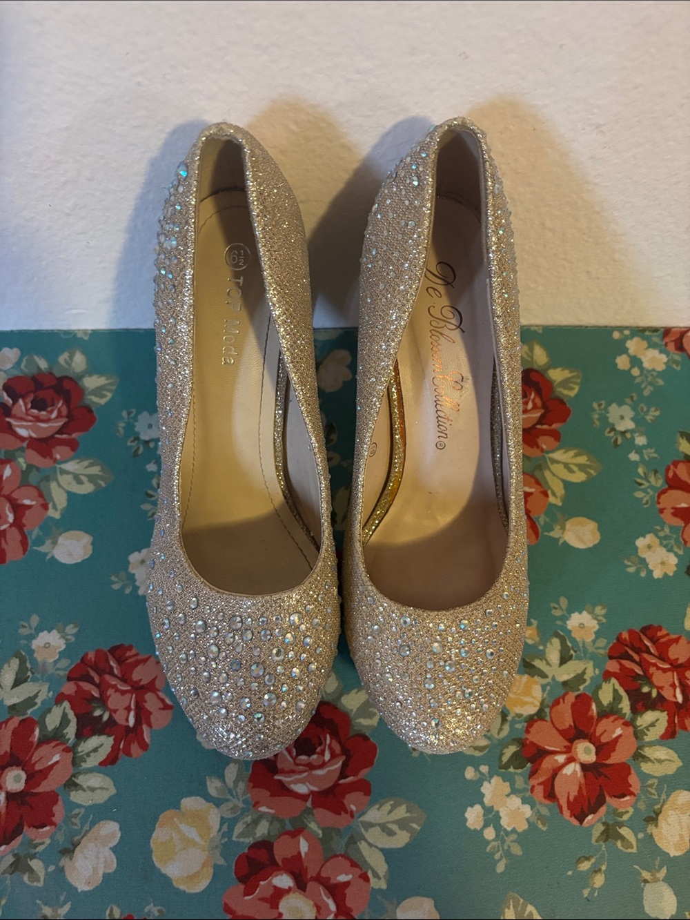 Womanβs Gold Sparkling Crystal Embellished Gold Pumps, 3.5β Heel